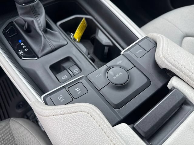 Used 2025 Toyota Grand Highlander FWD image 31