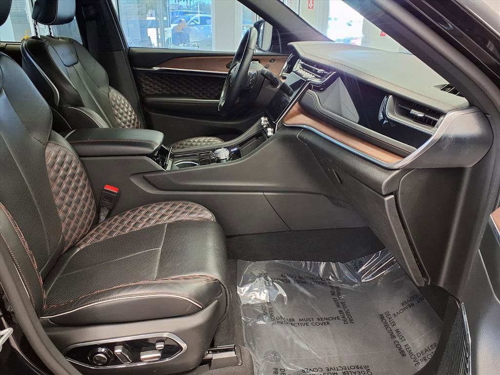 Used 2023 Jeep Grand Cherokee Summit w/ Adv Protech Group IV image 10