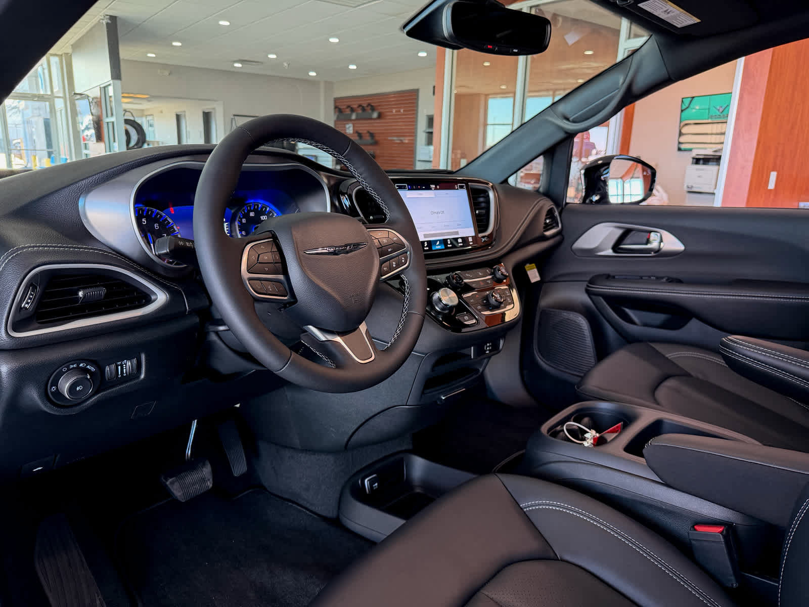 New 2026 Chrysler Pacifica Select image 12