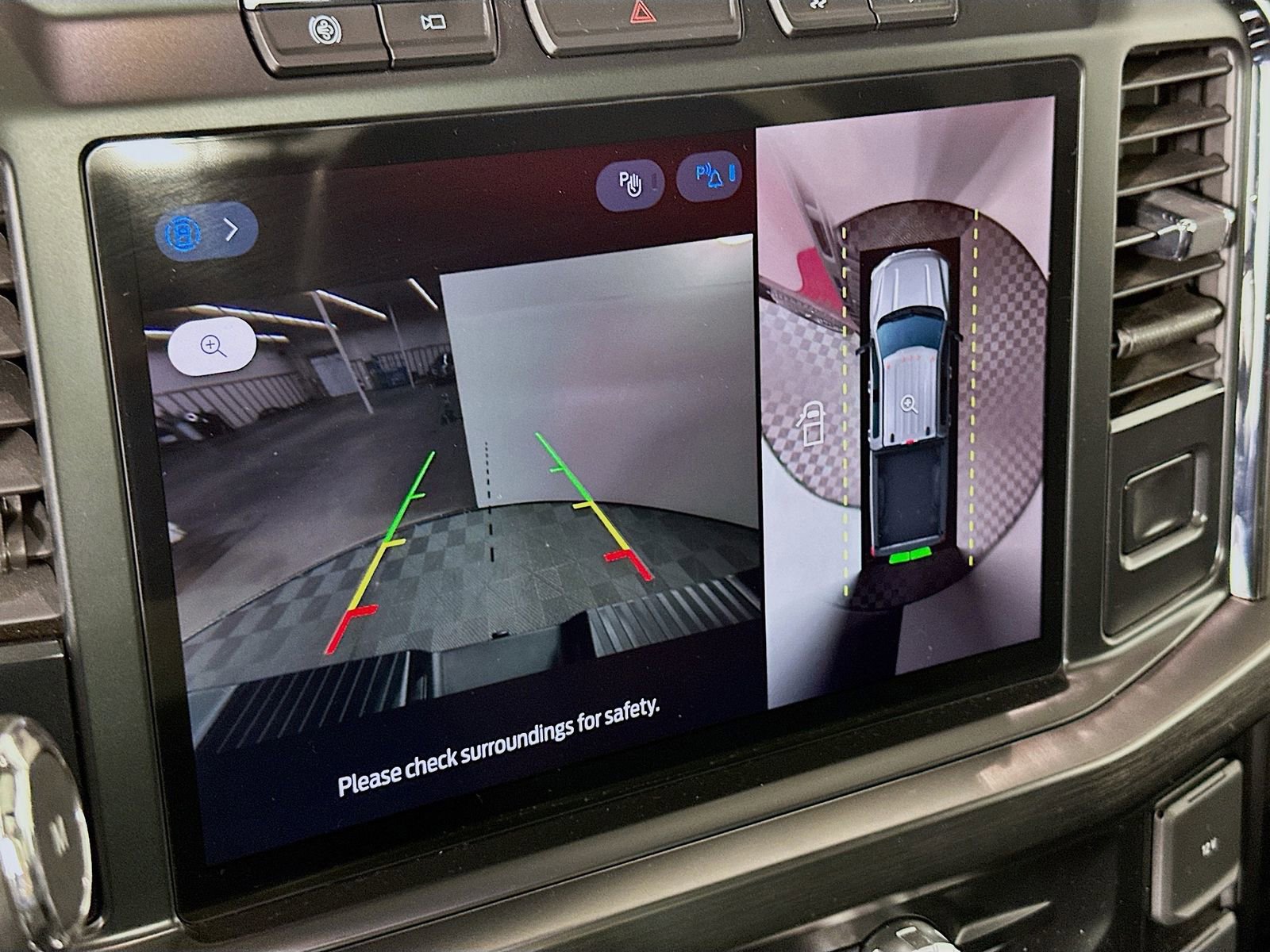 Used 2024 Ford F250 Lariat w/ Sport Appearance Package AWD/4WD image 17