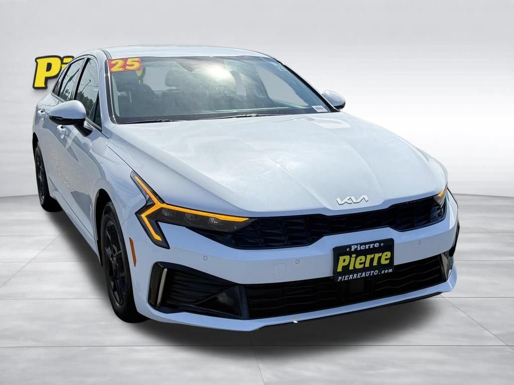 Used 2025 Kia K5 LXS FWD image 2