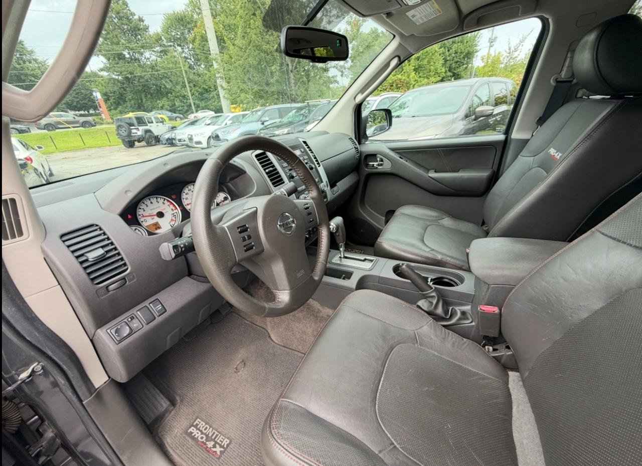 Used 2011 Nissan Frontier PRO-4X w/ Pro-4x Luxury Pkg AWD/4WD image 12