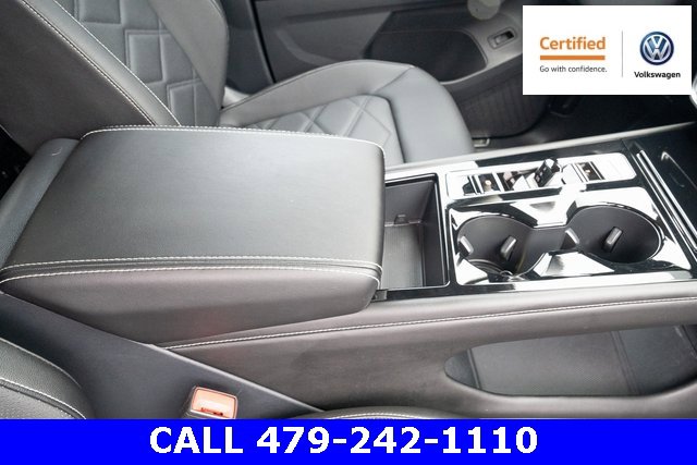 Certified 2024 Volkswagen Atlas SE w/ Black Wheel Package image 44