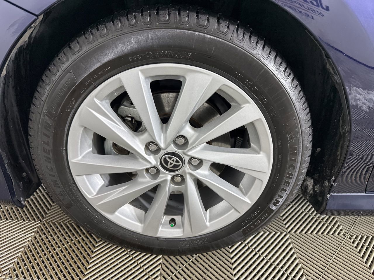 Used 2022 Toyota Camry LE image 34