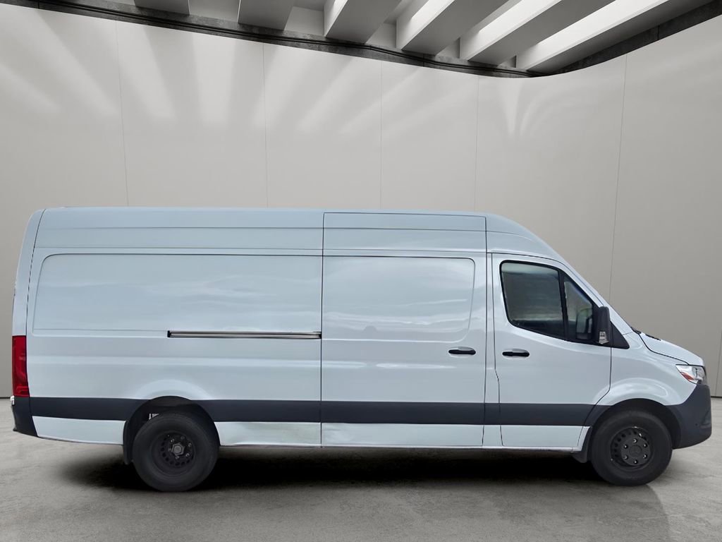 Used 2022 Mercedes-Benz Sprinter 3500 w/ Parking Package image 6