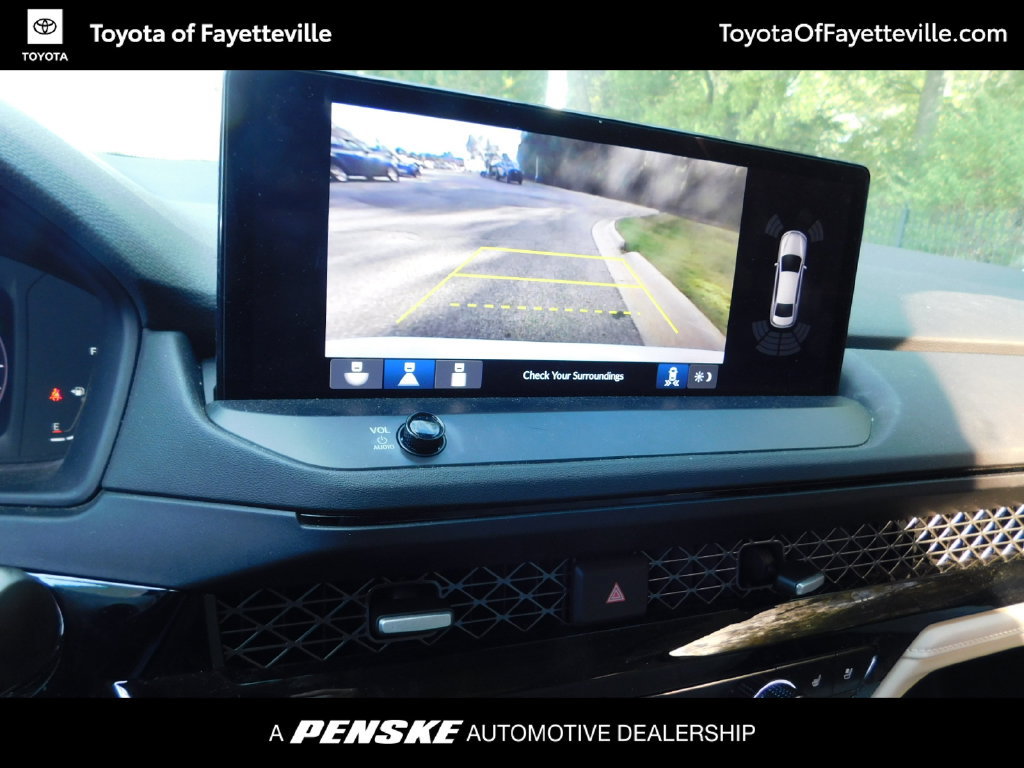 Used 2023 Honda Accord Touring image 5