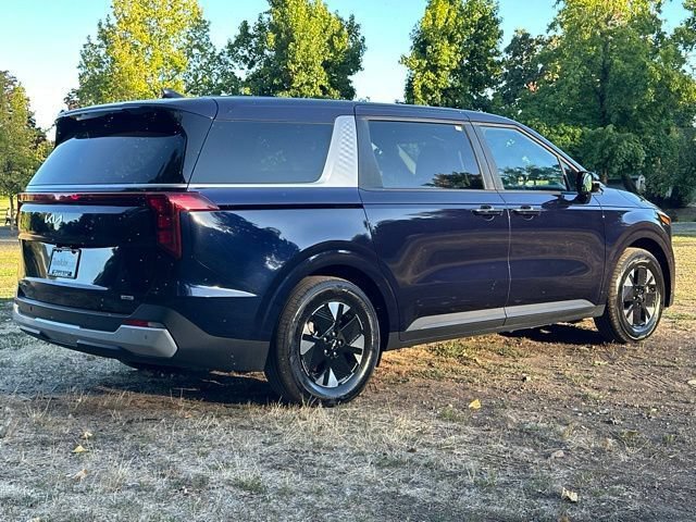Used 2026 Kia Carnival LXS FWD image 9