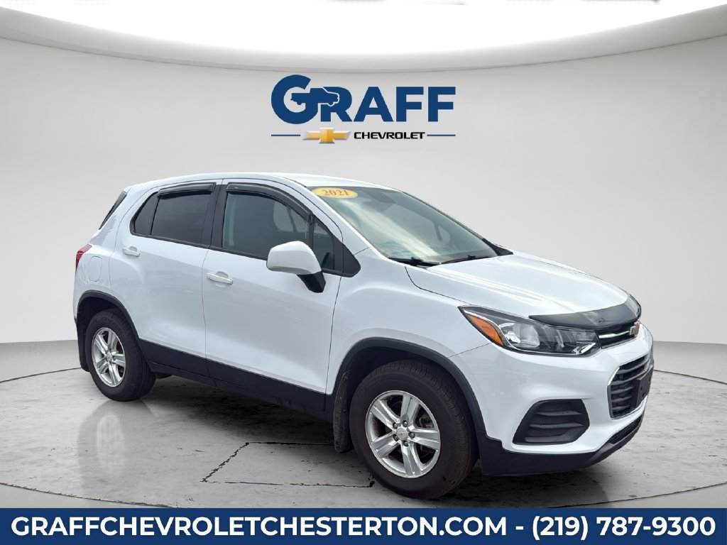 Used 2021 Chevrolet Trax LS w/ Tint and Cruise Package AWD/4WD image 16
