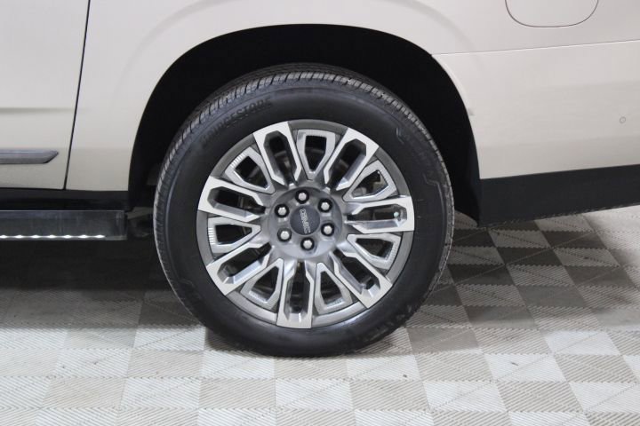 Used 2023 GMC Yukon XL Denali Ultimate w/ LPO, Floor Liner Package image 42