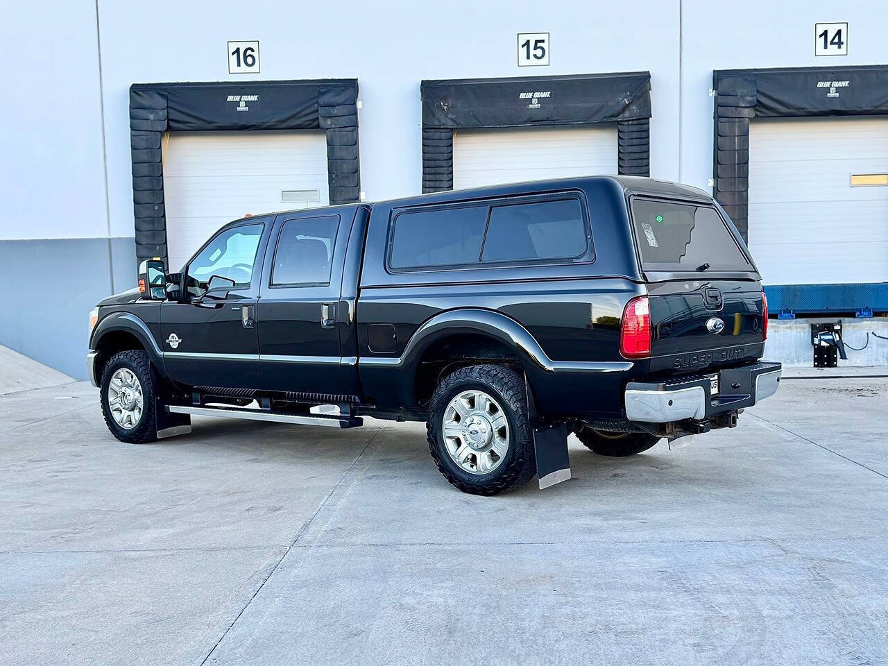 Used 2016 Ford F250 Lariat w/ Lariat Ultimate Package AWD/4WD image 22