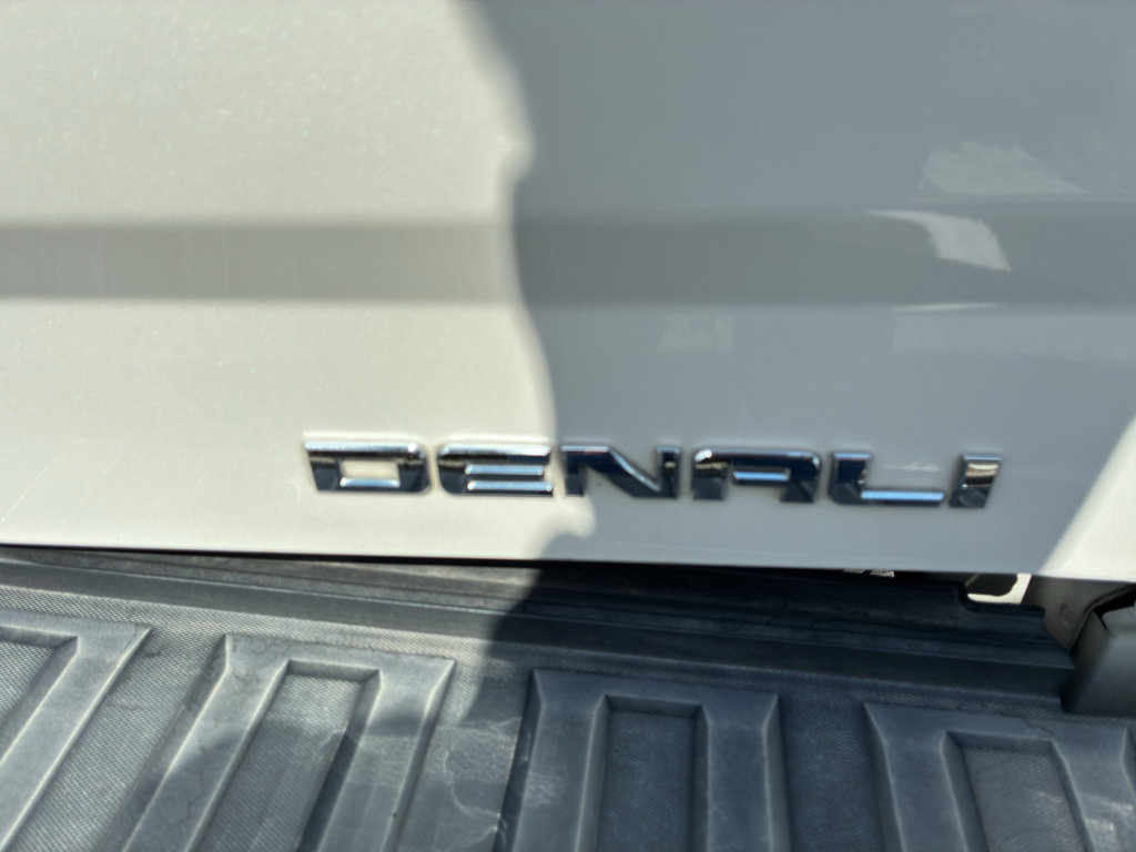 Used 2018 GMC Sierra 1500 Denali w/ Denali Ultimate Package AWD/4WD image 9