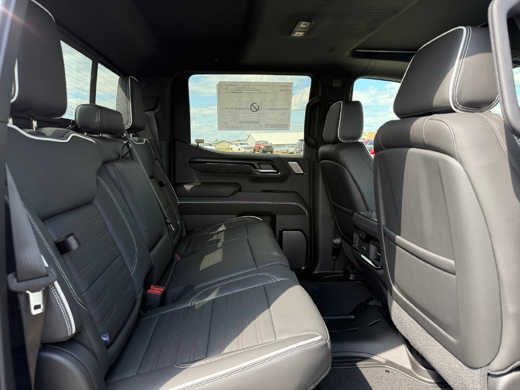 New 2026 GMC Sierra 1500 AT4X w/ LPO, Black Badging Package AWD/4WD image 34
