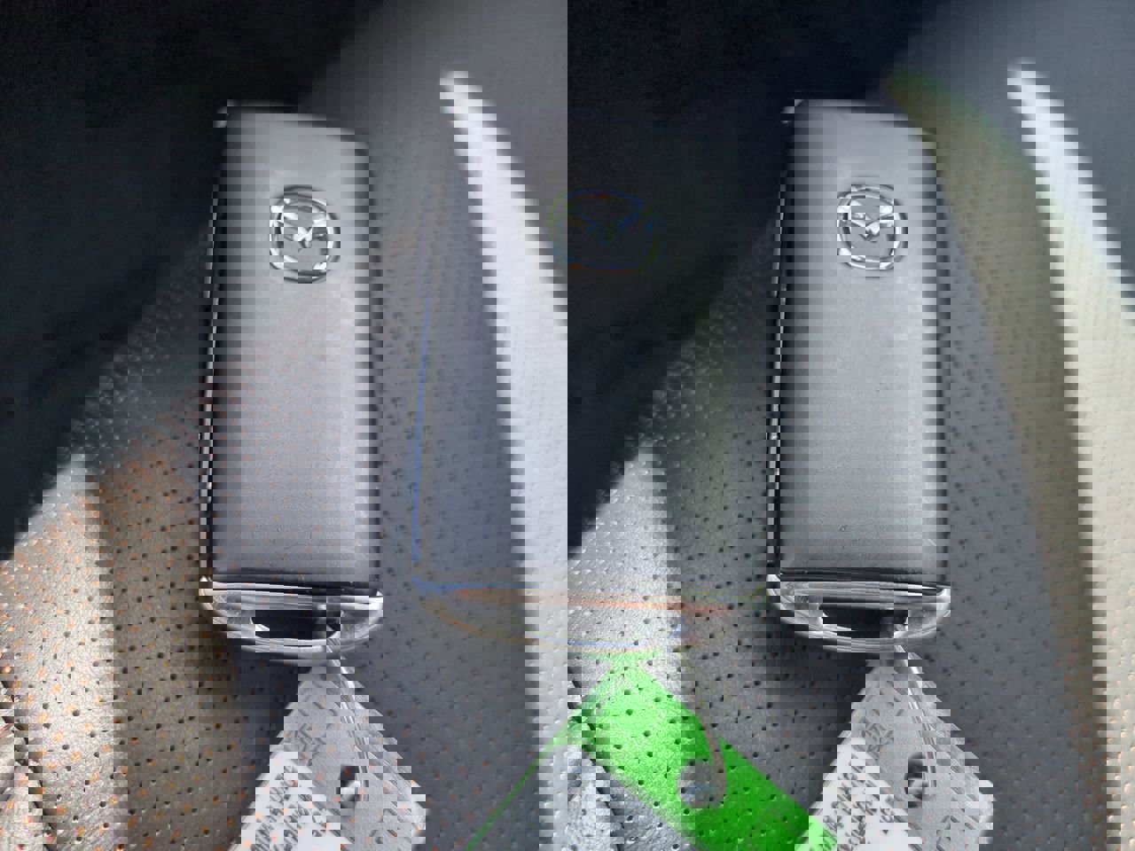 New 2025 MAZDA MAZDA3 Hatchback w/Premium Plus Pkg image 28