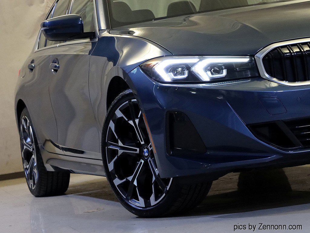 Certified 2025 BMW 330i xDrive Sedan image 4