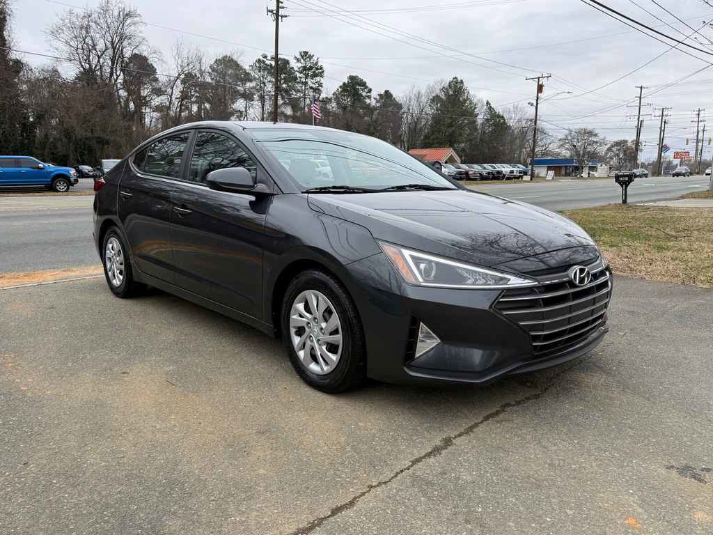 Used 2020 Hyundai Elantra SE w/ Convenience Package (C2) image 3