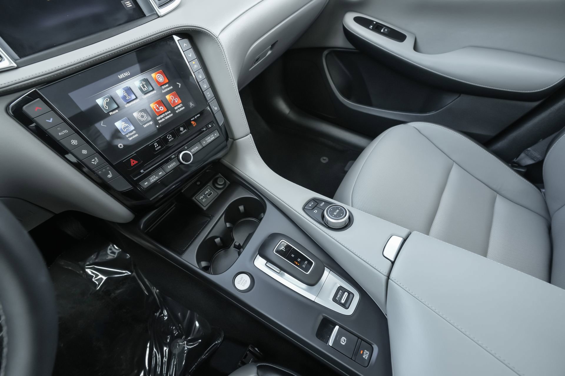 Used 2025 INFINITI QX50 Luxe image 10