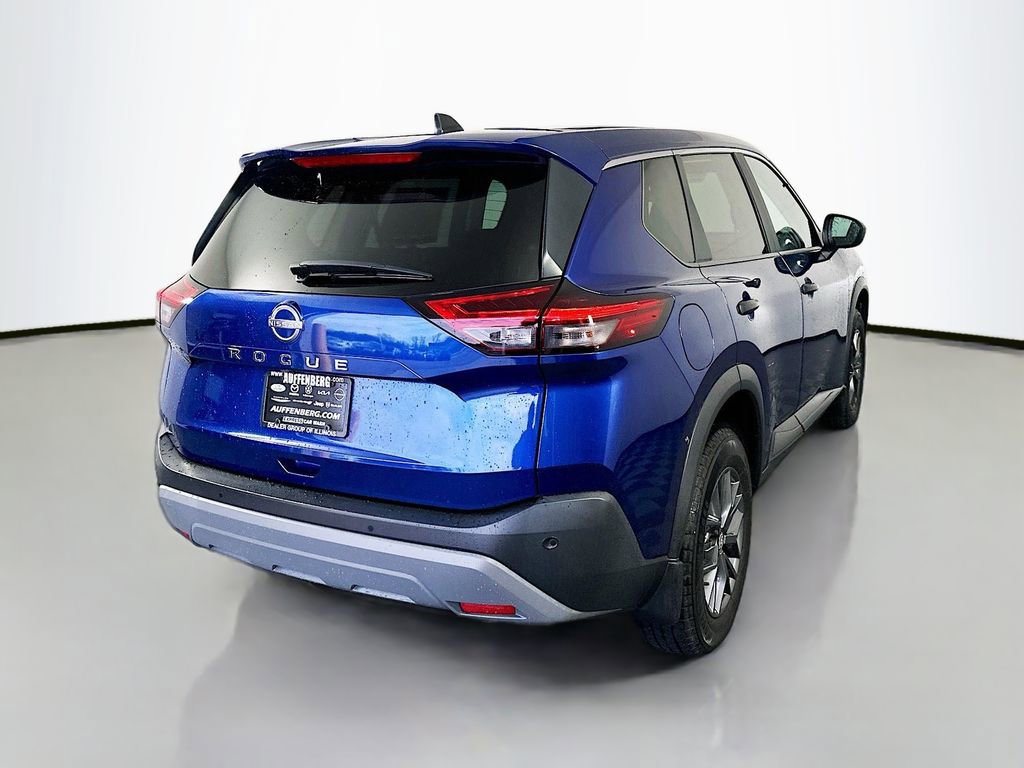 Used 2023 Nissan Rogue S image 7