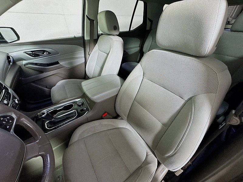 Used 2019 Chevrolet Traverse LT FWD image 11