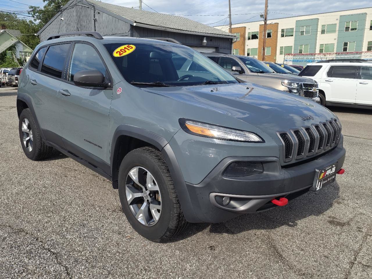 Used 2015 Jeep Cherokee Trailhawk w/ Cold Weather Group AWD/4WD image 3