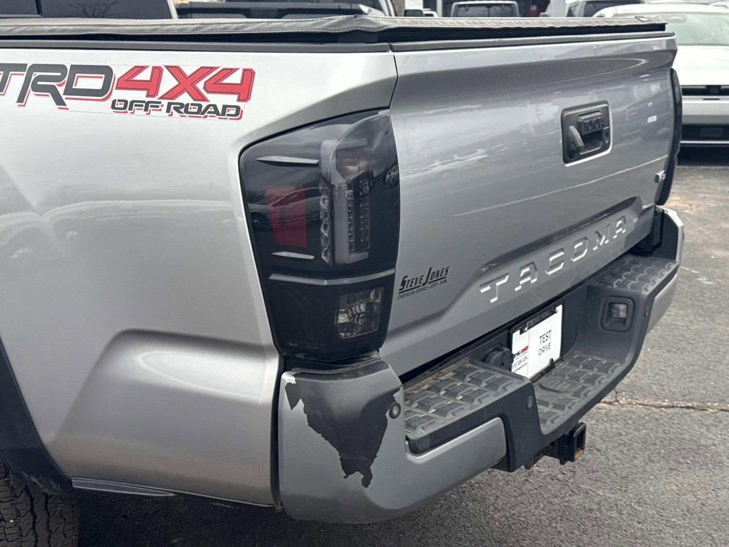 Used 2021 Toyota Tacoma TRD Off-Road w/ Technology Package image 12