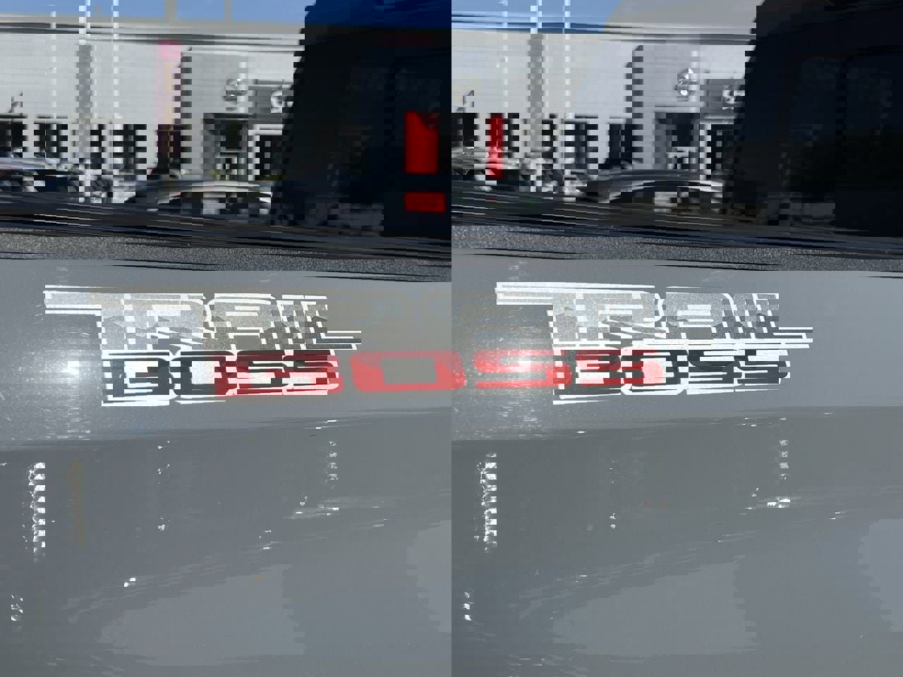 Used 2024 Chevrolet Silverado 1500 LT Trail Boss w/ Convenience Package II image 7