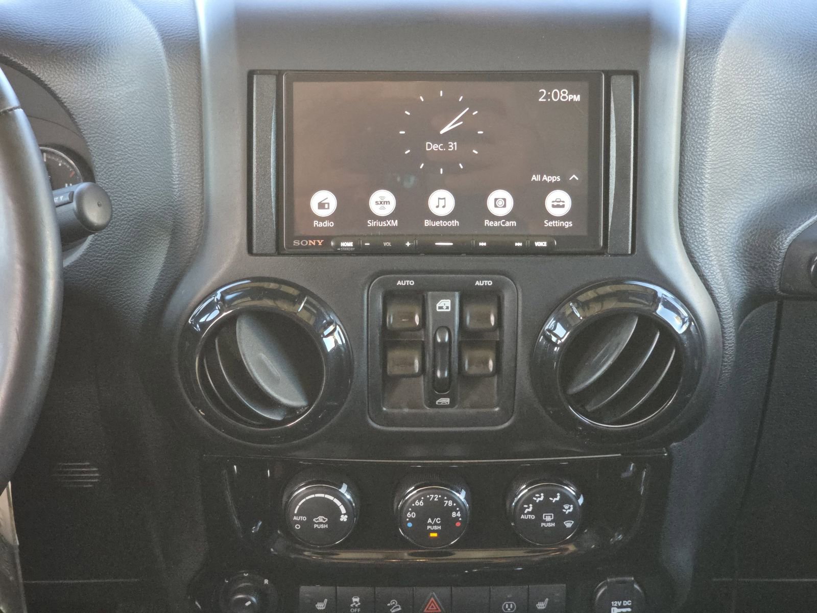 Used 2017 Jeep Wrangler Unlimited Sahara w/ Max Tow Package image 22