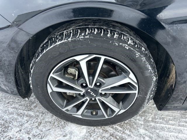 Used 2024 Kia Forte LXS image 45