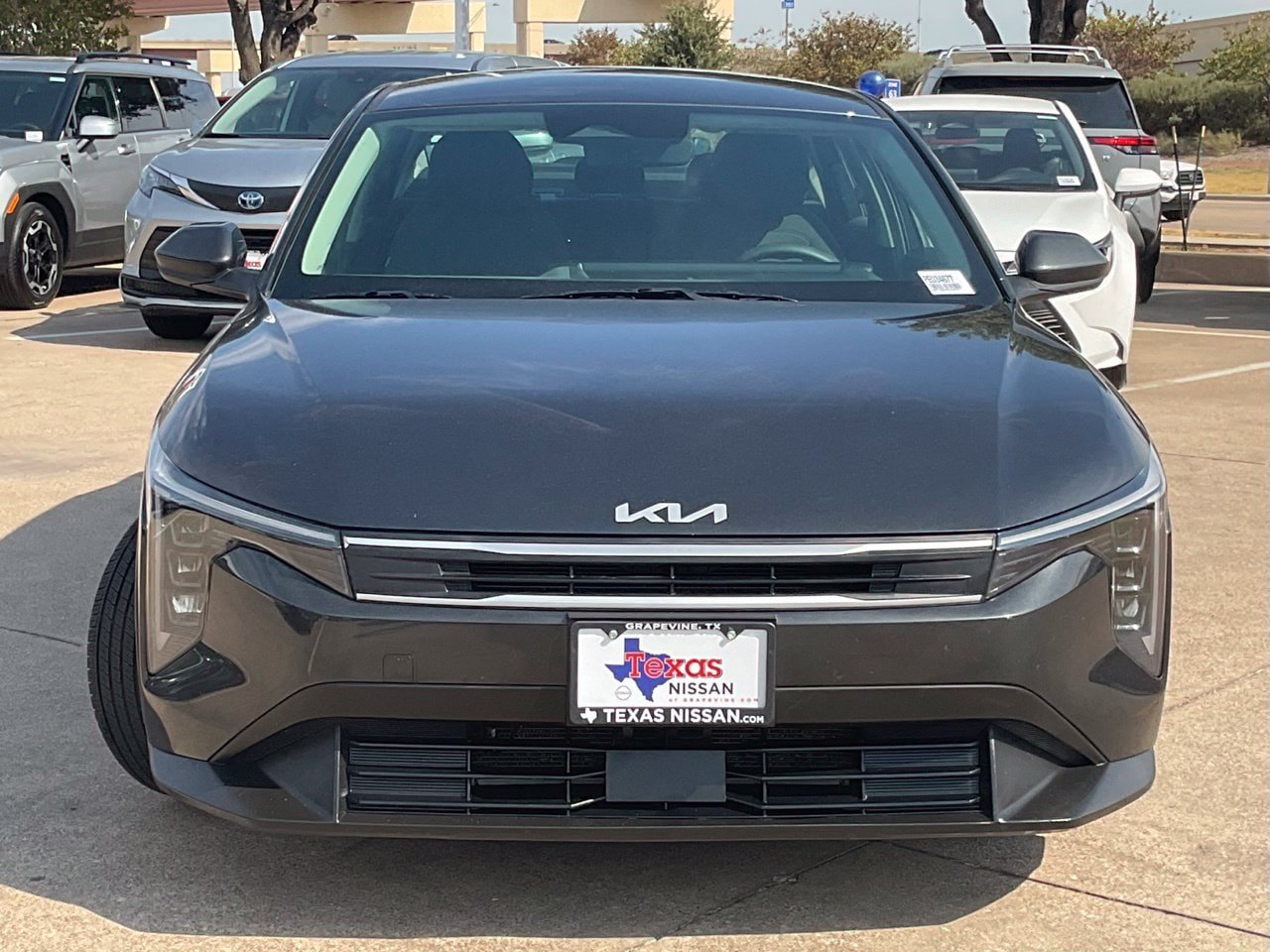 Used 2025 Kia K4 FWD image 2