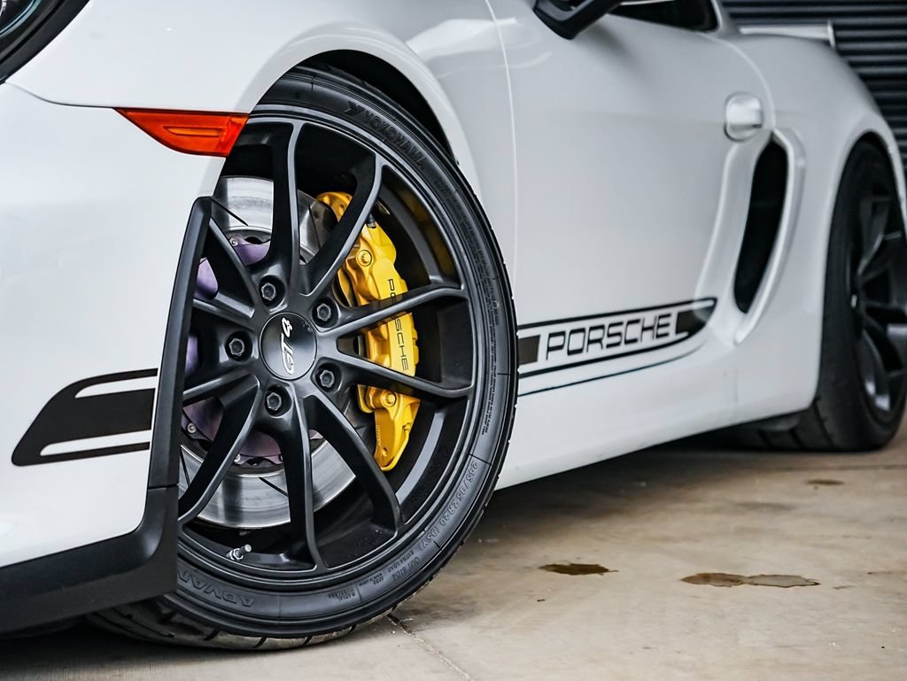 Certified 2016 Porsche Cayman GT4 RWD image 5
