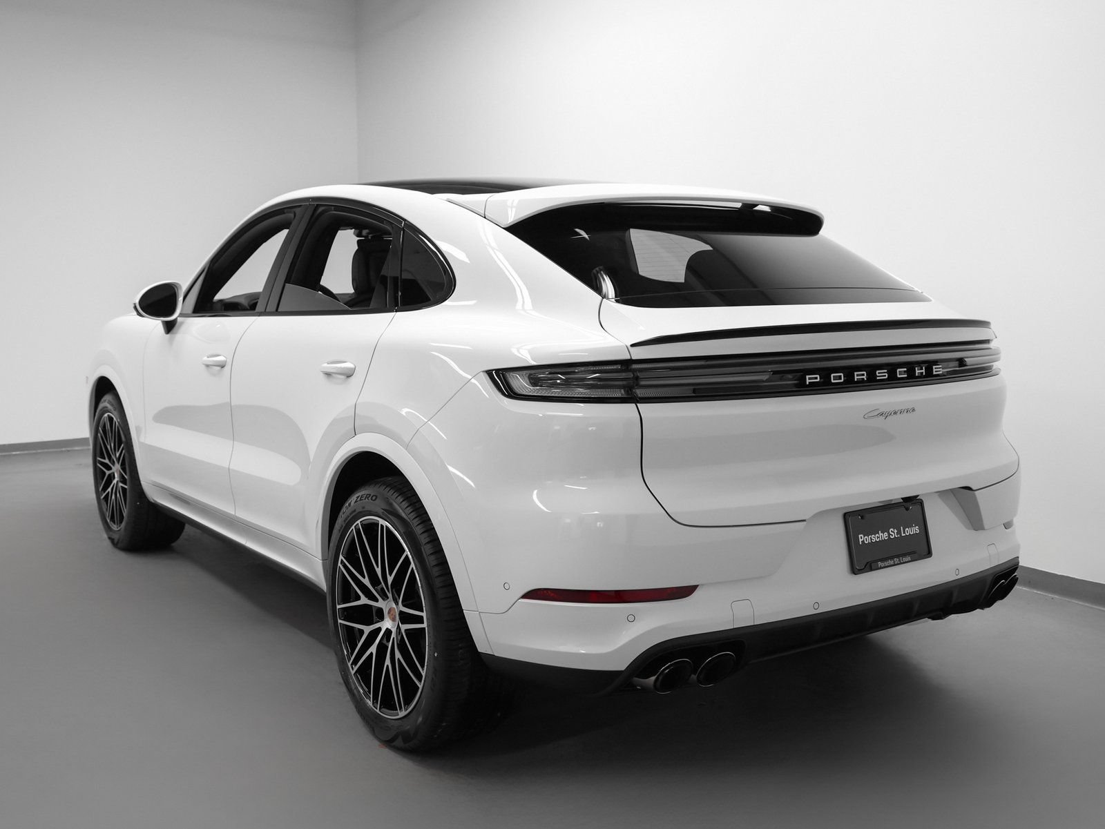 New 2026 Porsche Cayenne Coupe AWD/4WD image 3