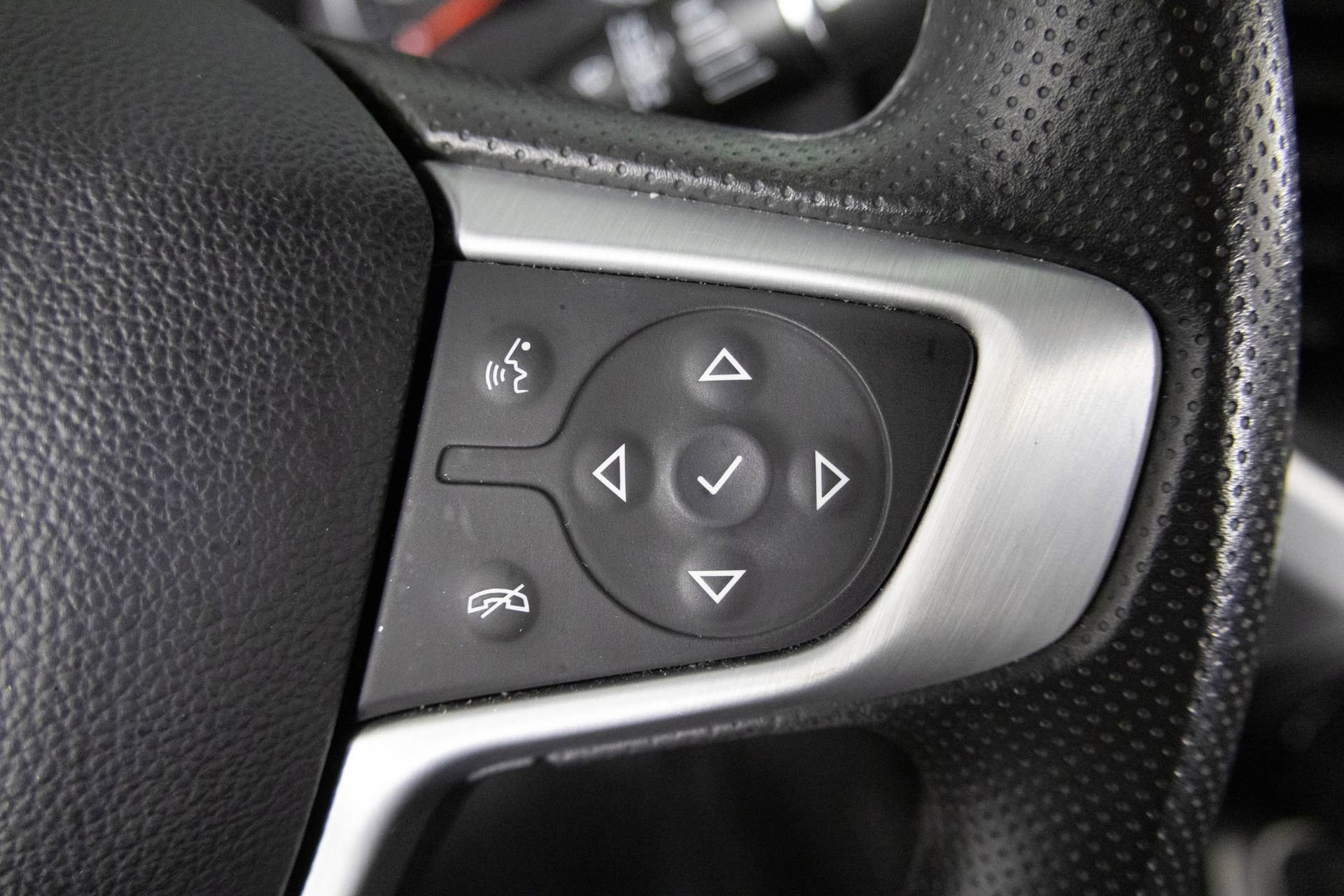 Certified 2023 GMC Acadia SLE w/ Driver Convenience Package image 31