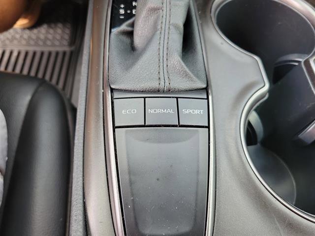 Used 2023 Toyota Camry SE image 17