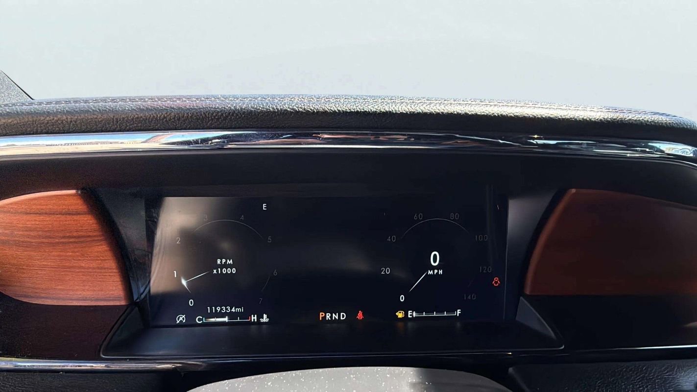 Used 2018 Lincoln Navigator Reserve w/ Technology Package image 11