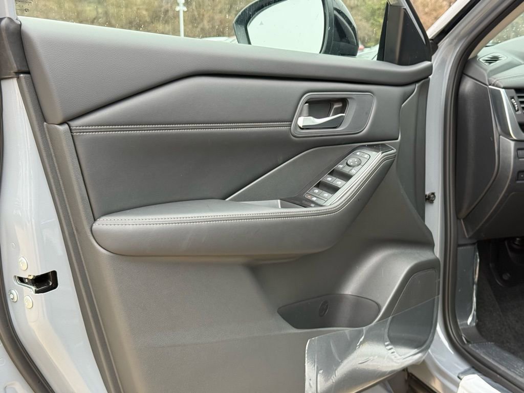 New 2026 Nissan Rogue SV AWD/4WD image 22