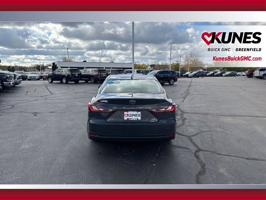 Used 2025 Toyota Camry LE image 5