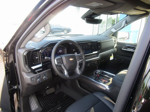 New 2026 Chevrolet Silverado 1500 LTZ w/ Technology Package image 18