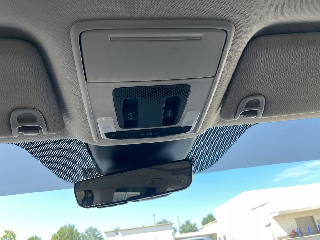 Certified 2025 Honda Pilot Touring image 16