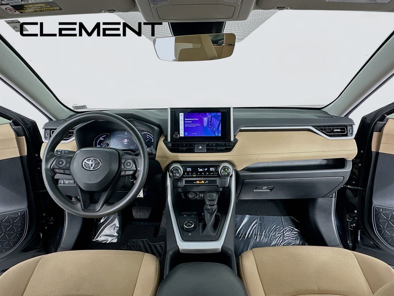 Used 2024 Toyota RAV4 LE image 12