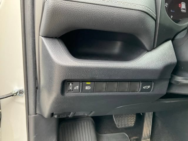 Used 2024 Toyota RAV4 XLE w/ Convenience Package FWD image 10