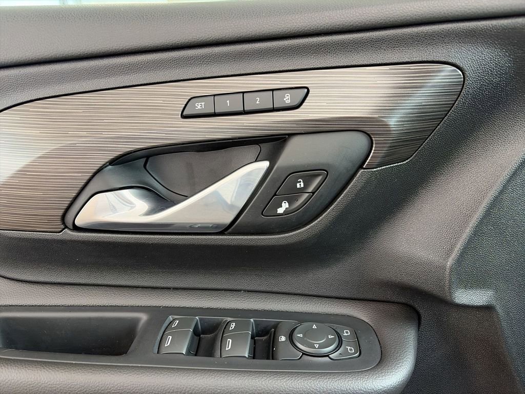 Used 2020 GMC Terrain SLT w/ Preferred Package FWD image 29