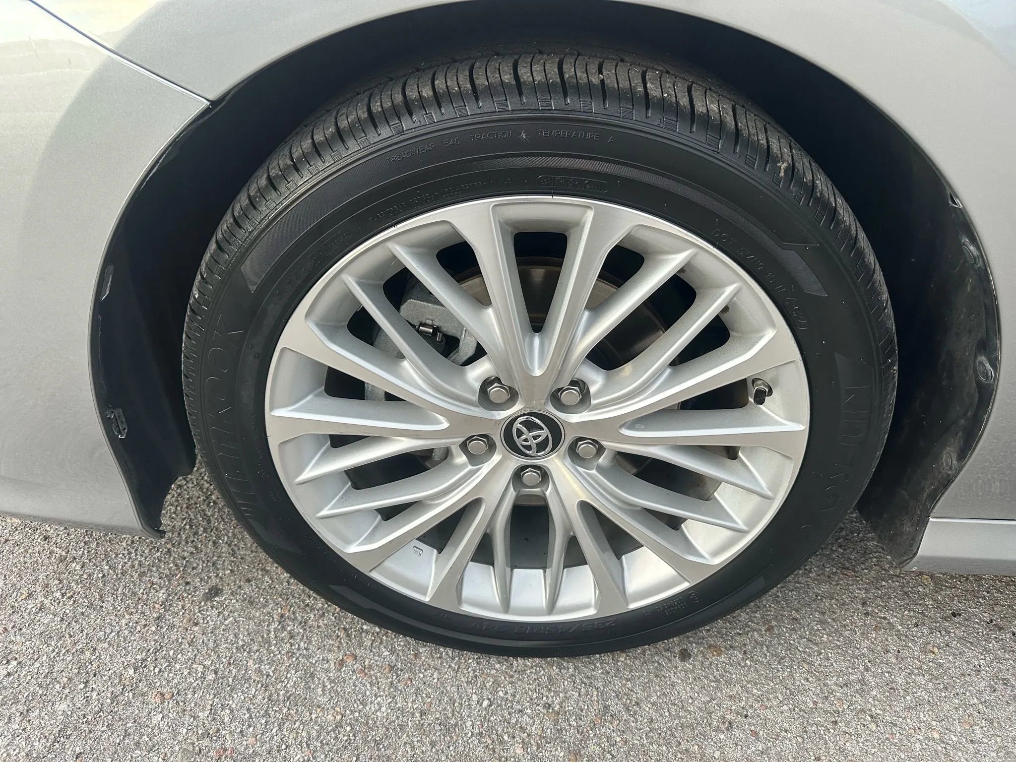 Used 2019 Toyota Camry XLE image 24