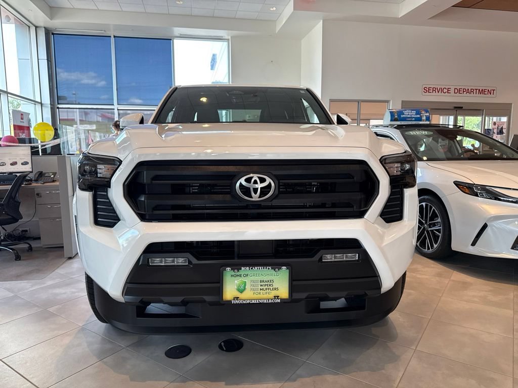 New 2026 Toyota Tacoma SR5 RWD image 2