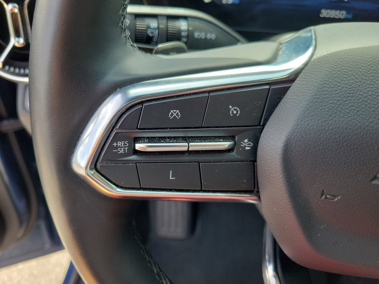 Used 2025 Chevrolet Equinox LT image 18