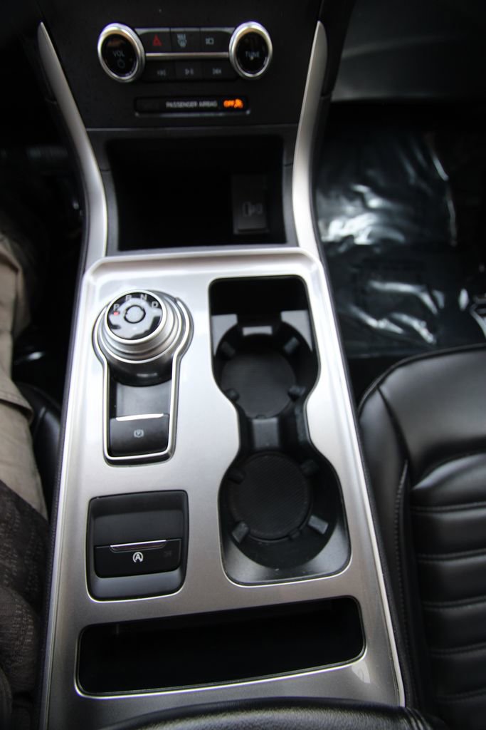 Used 2024 Ford Edge SEL image 24