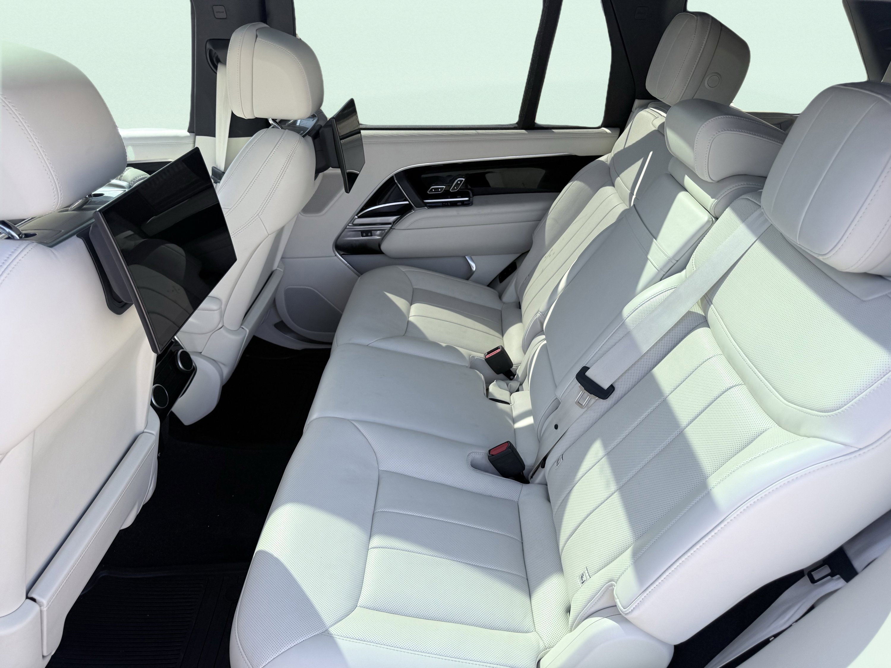 Used 2023 Land Rover Range Rover Long Wheelbase Autobiography image 42