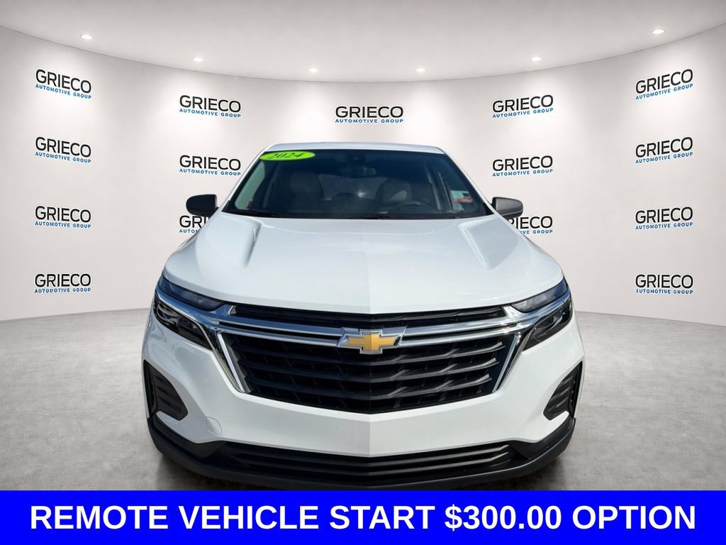 Used 2024 Chevrolet Equinox LS w/ LS Convenience Package FWD image 2