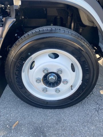 Used 2024 Isuzu NPR image 26