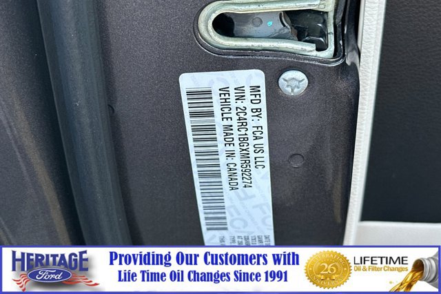Used 2021 Chrysler Pacifica Touring-L FWD image 30