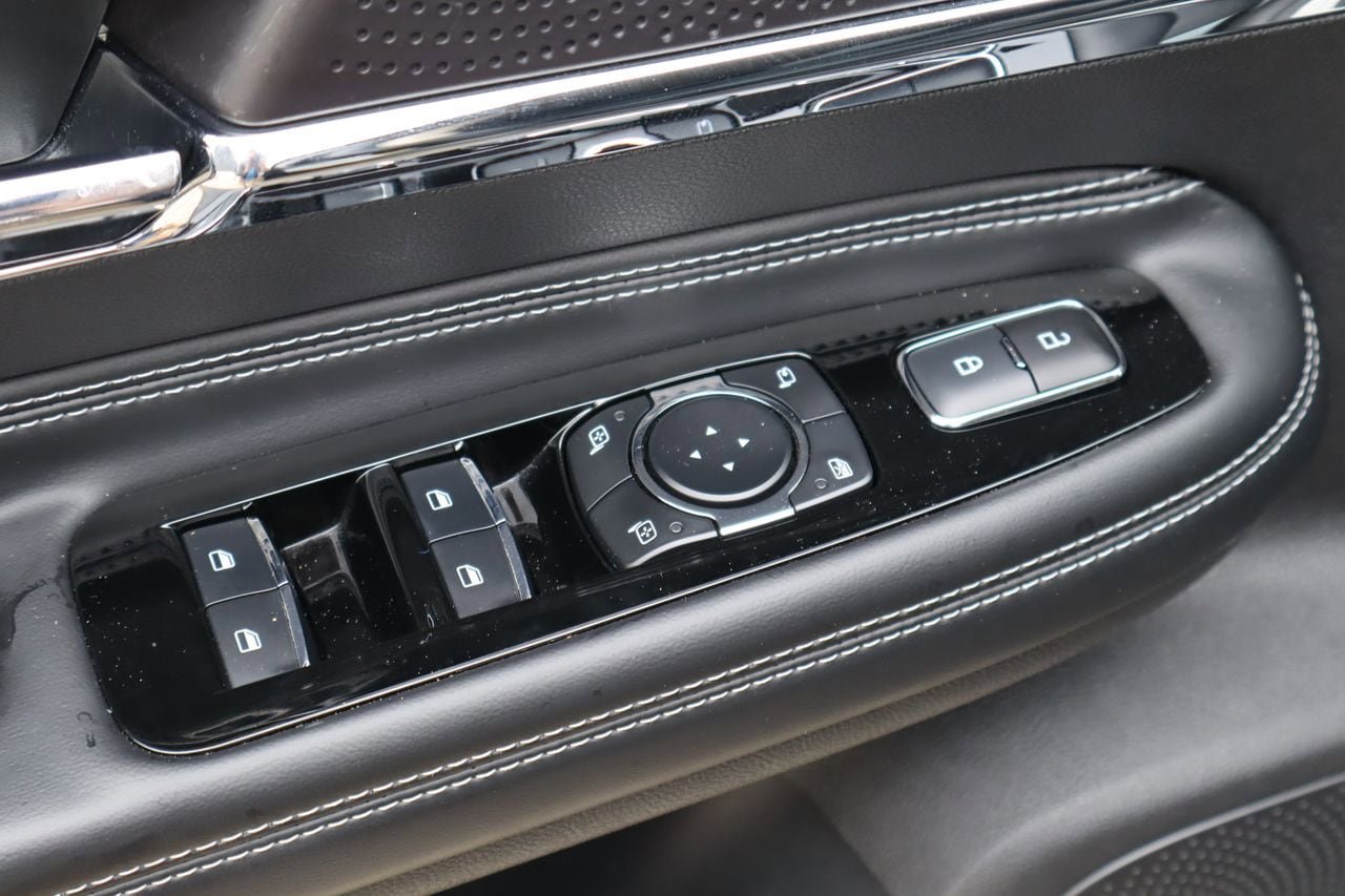 Used 2023 Lincoln Corsair AWD w/ Equipment Group 101A image 22