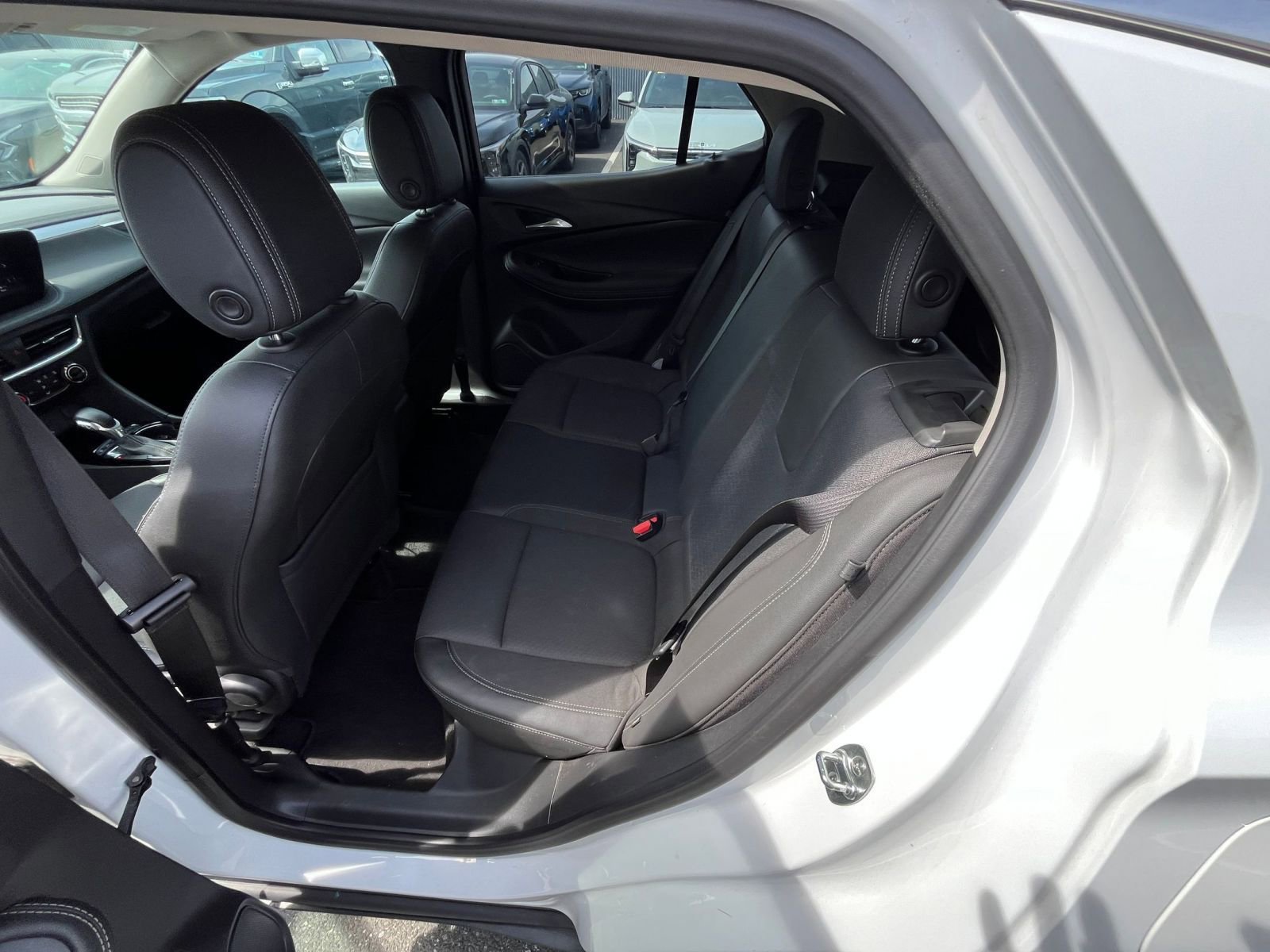 Used 2025 Buick Encore GX Preferred image 36